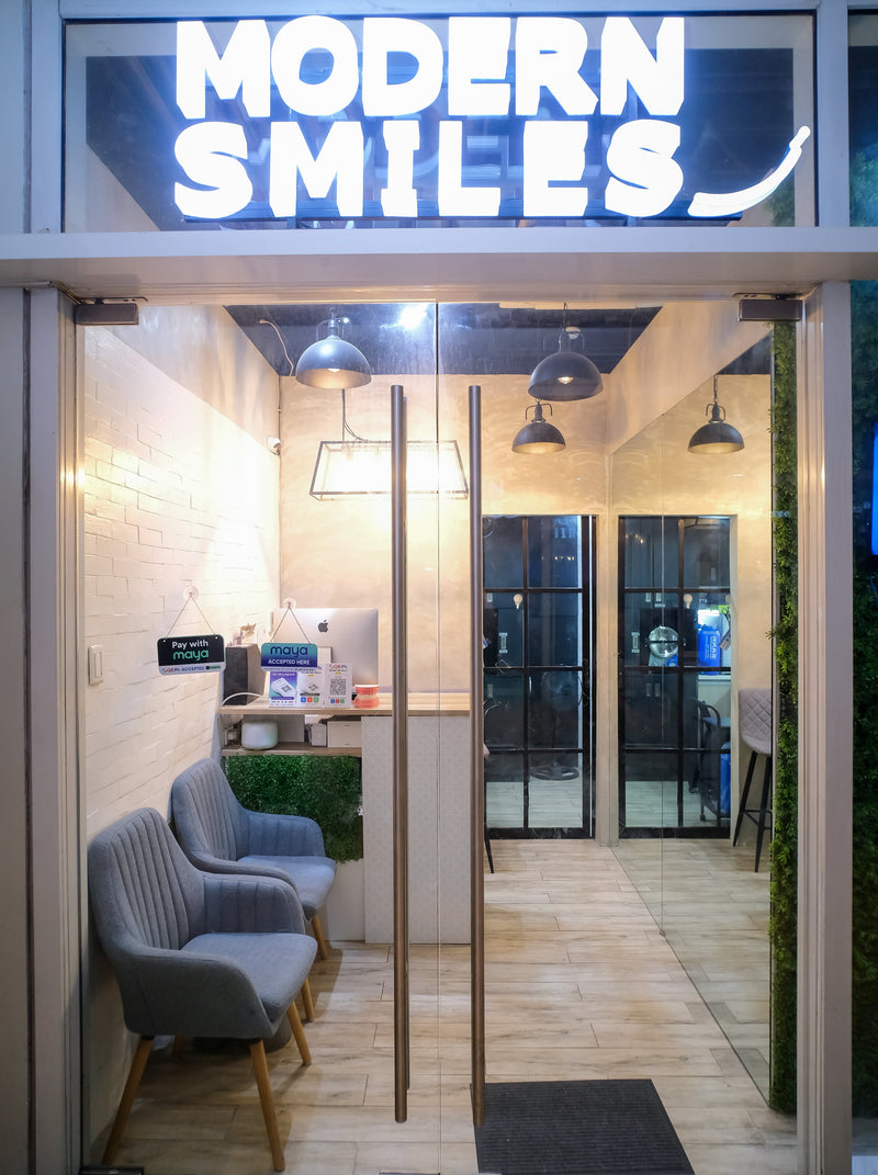 Dental Implant vs. Denture: Which Is Right for You?
